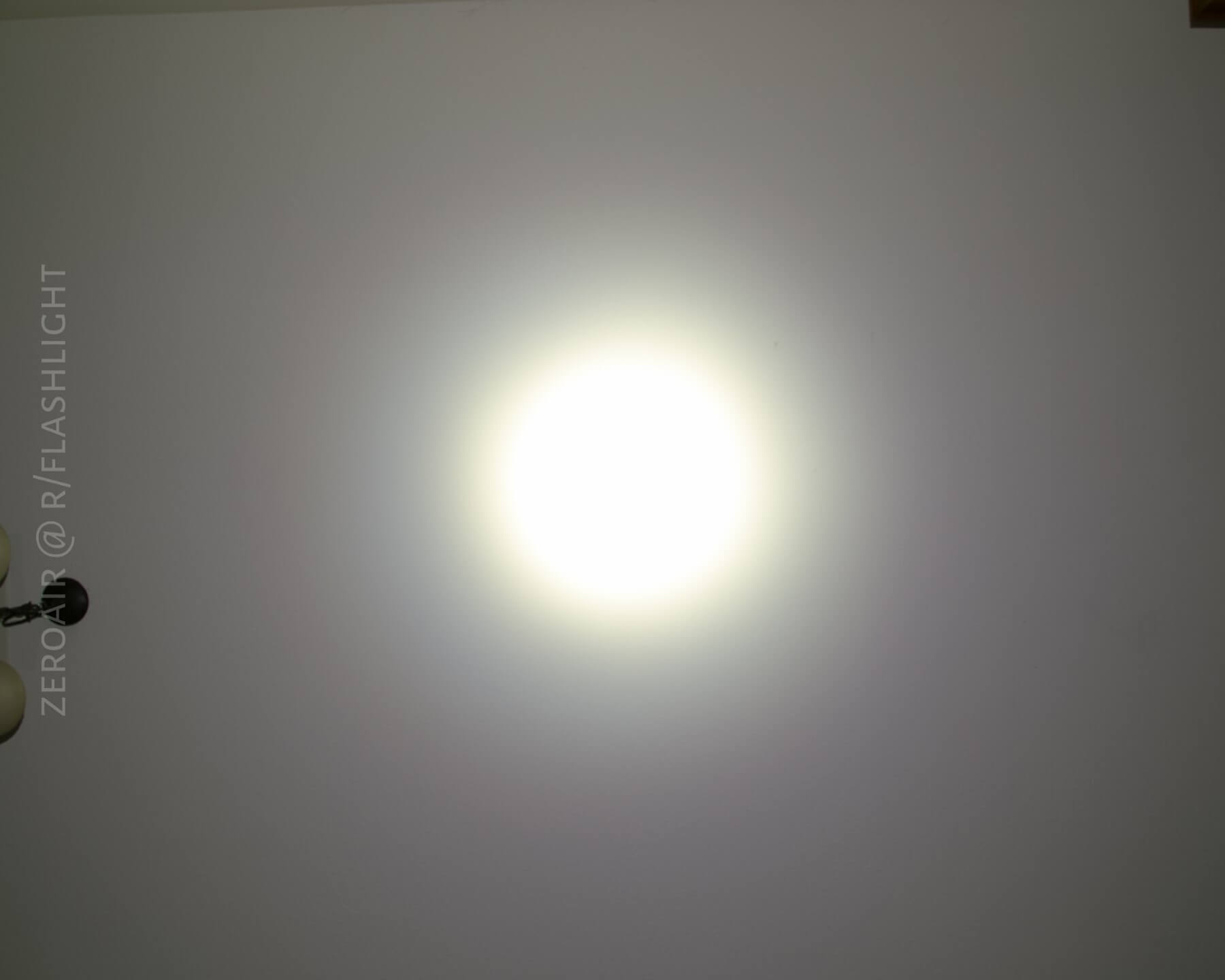 BTU PK26 flashlight beamshots on ceiling