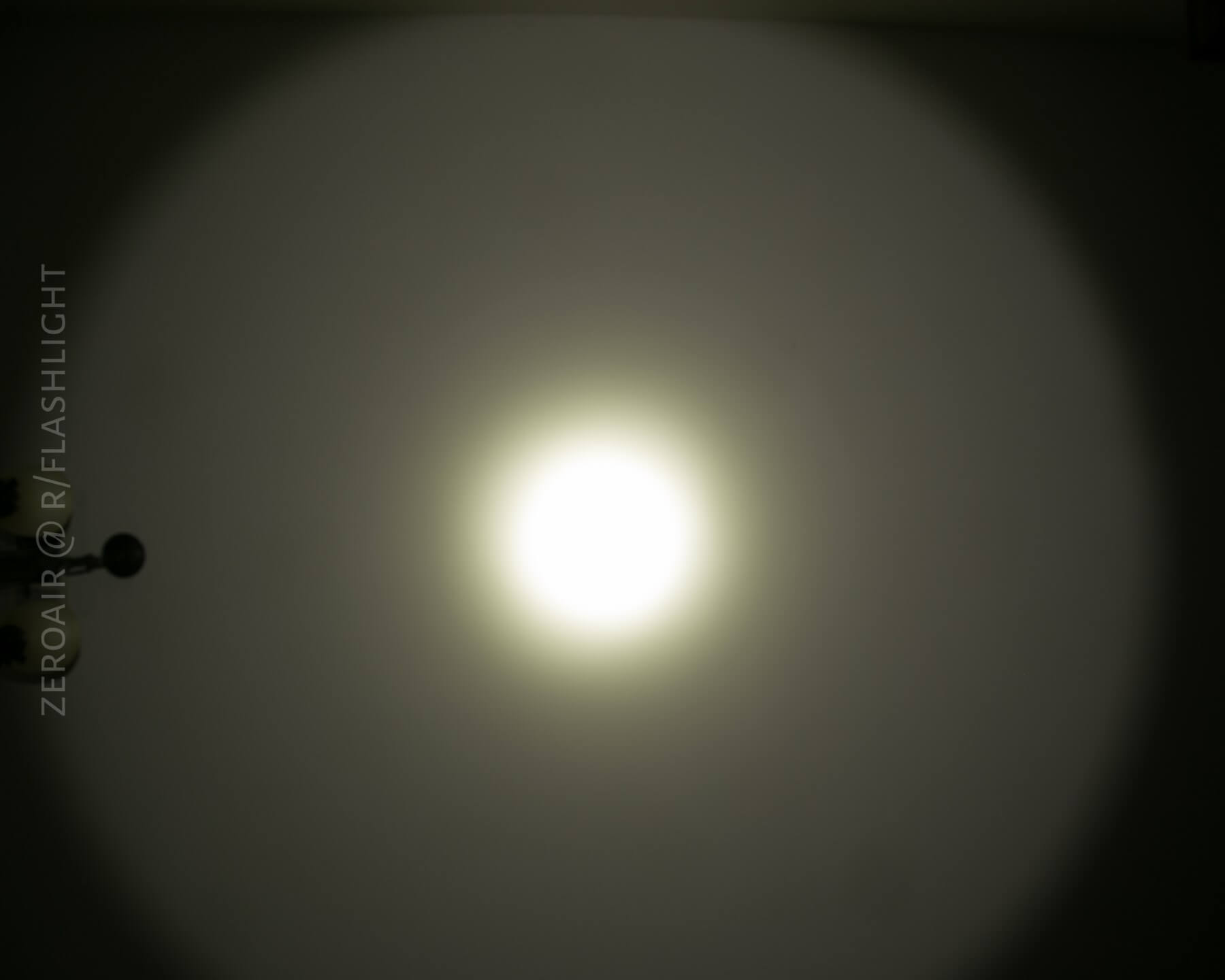 Eagle Eye X7 flashlight beamshots on ceiling