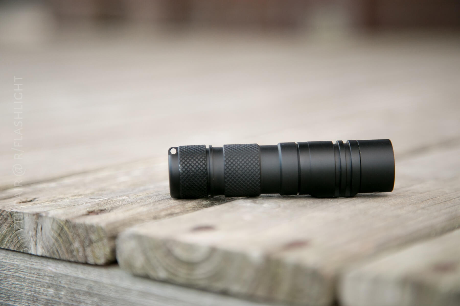 Manker E11 lanyard loop