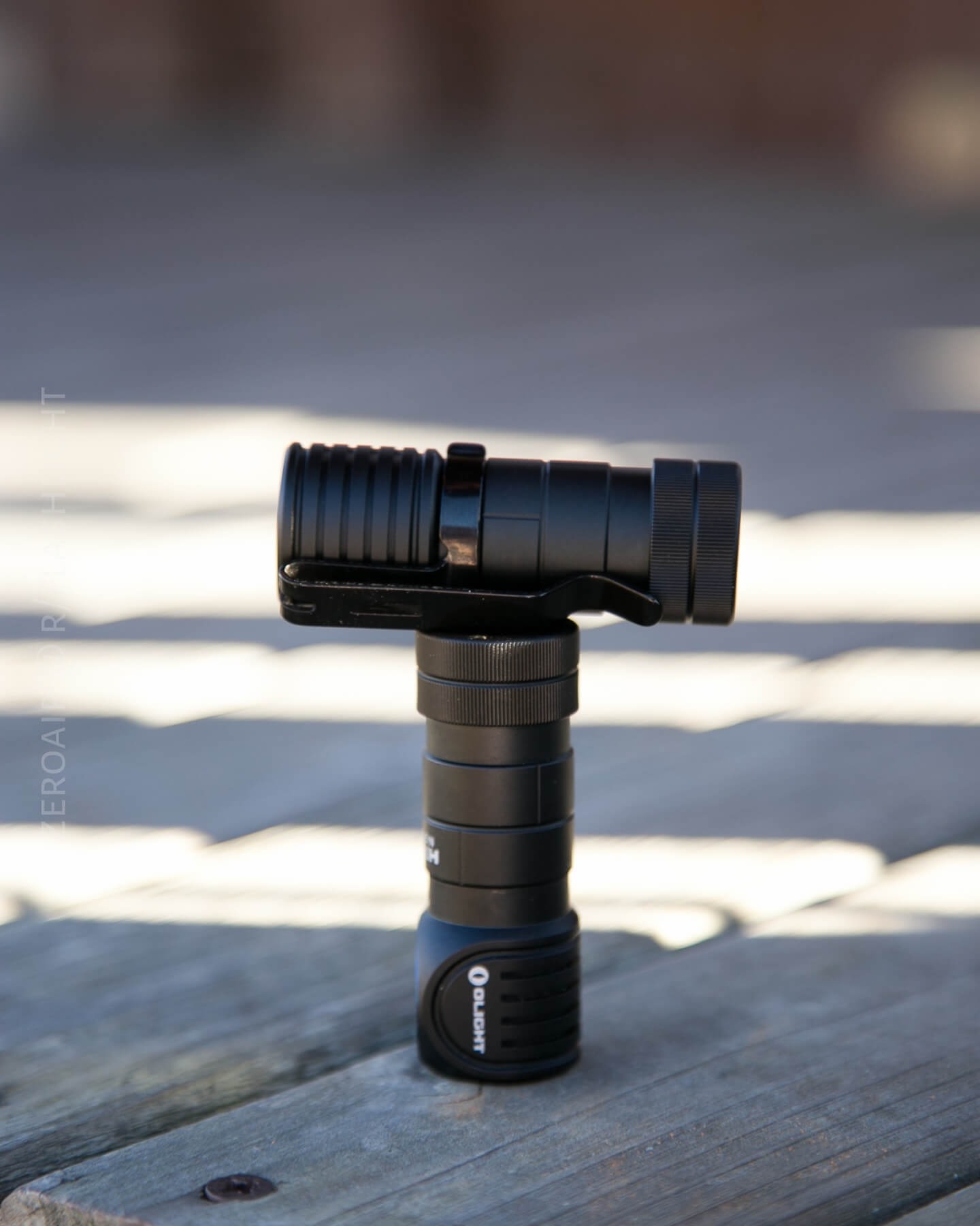Olight H1 Nova Headlamp magnet in use