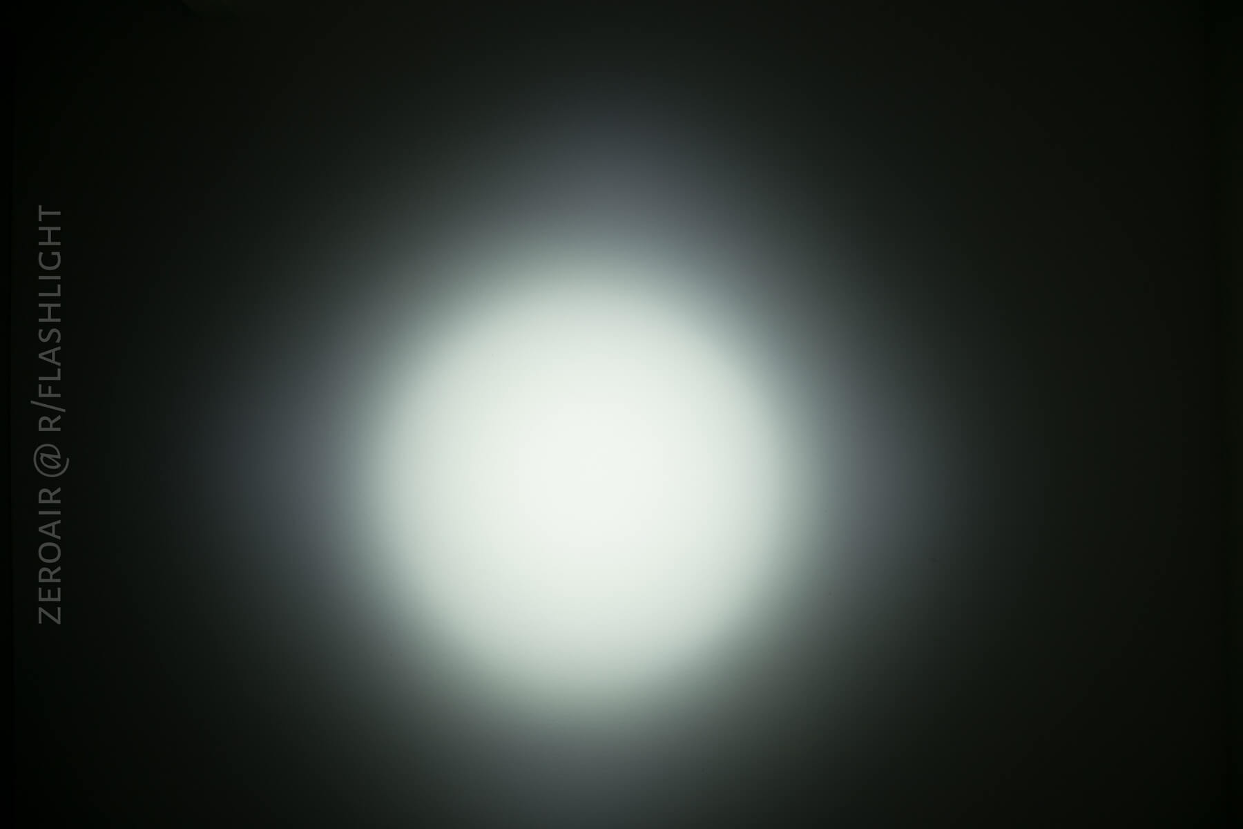 Olight S2A Baton beamshots on ceiling