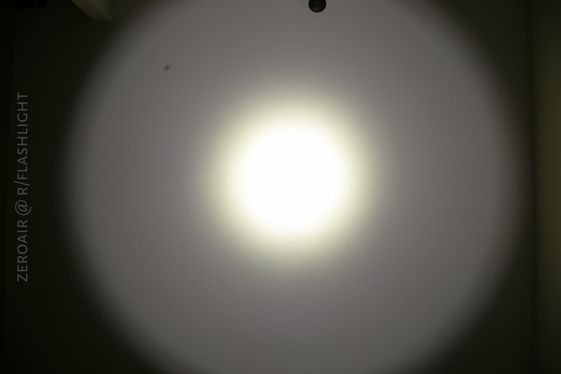 Convoy L6 Clear Flashlight beamshots on ceiling