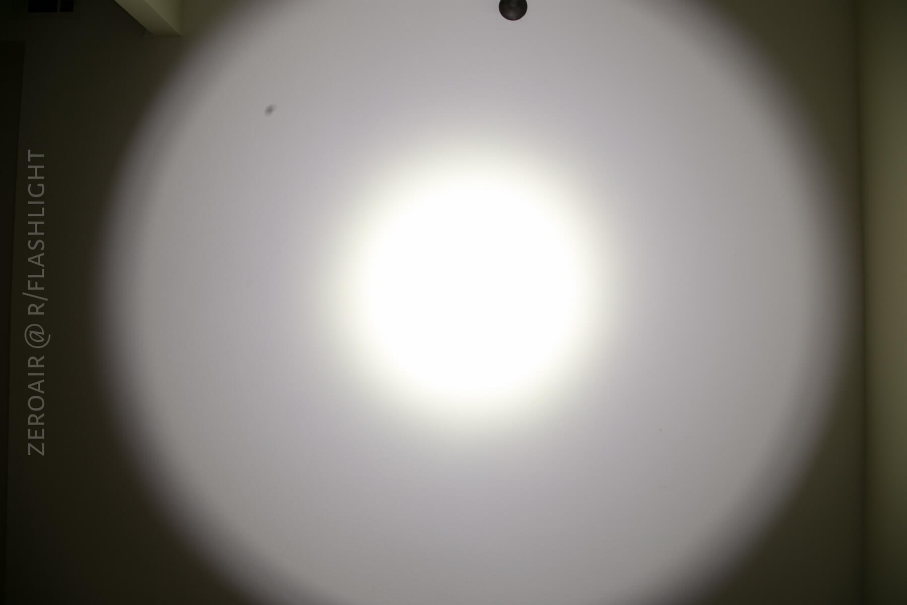 Convoy L6 Clear Flashlight beamshots on ceiling