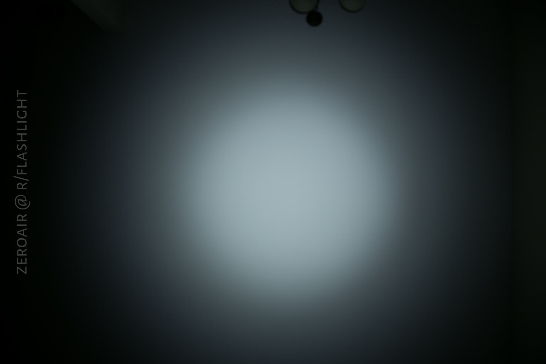 Nitecore TIP Keychain Christmas flashlight beamshots on ceiling