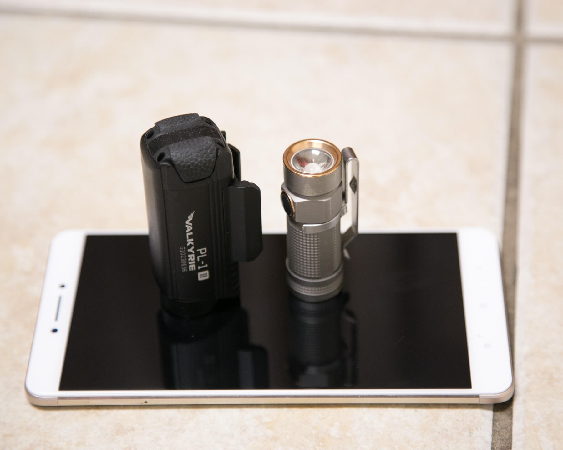 Olight Pl 1 Ii Valkyrie comparison photos to Olight S1