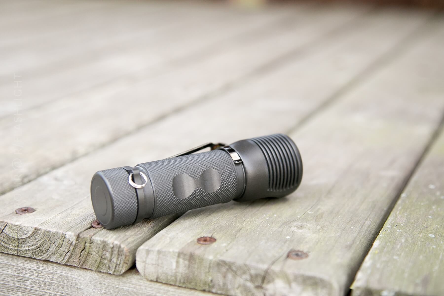 Zebralight SC600FD MK III Plus knurling