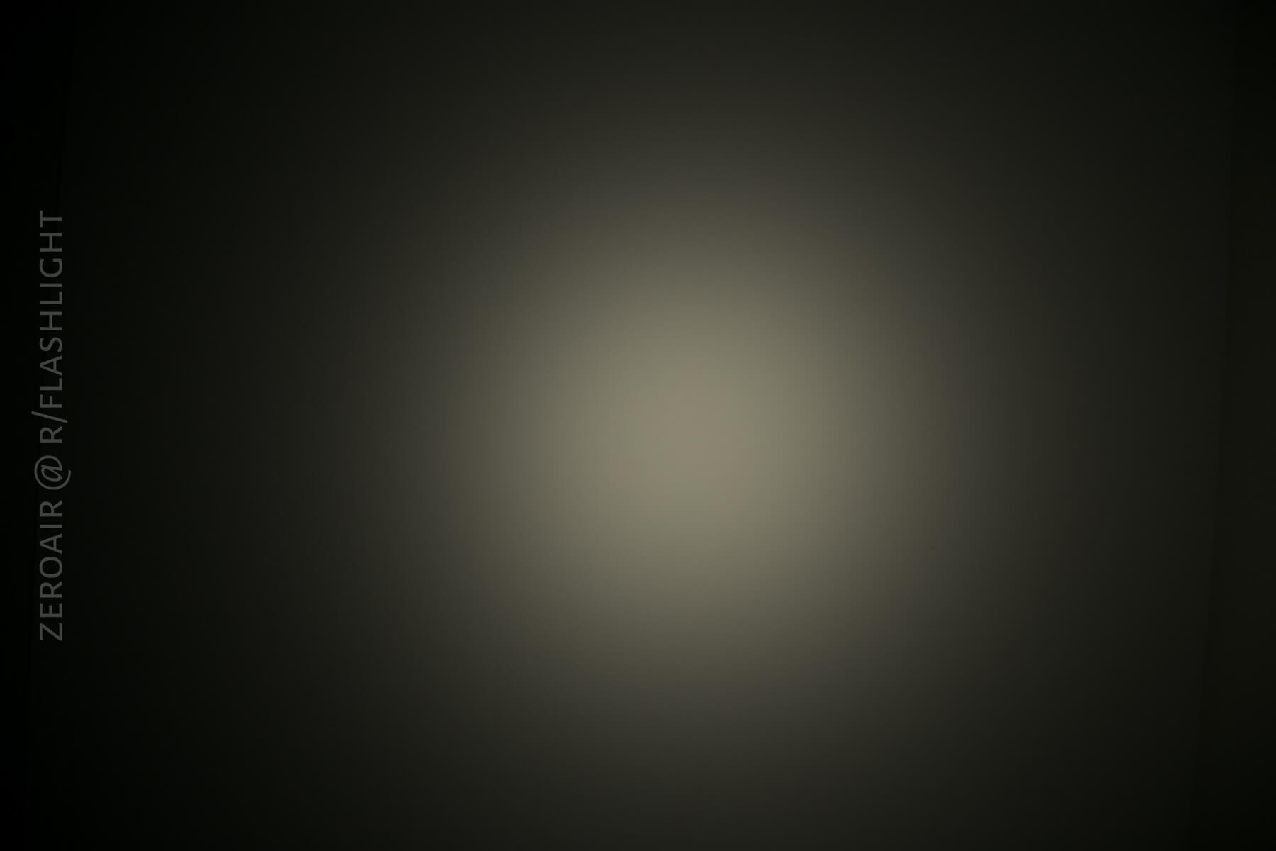 Zebralight SC600FD MK III Plus beamshots on ceiling