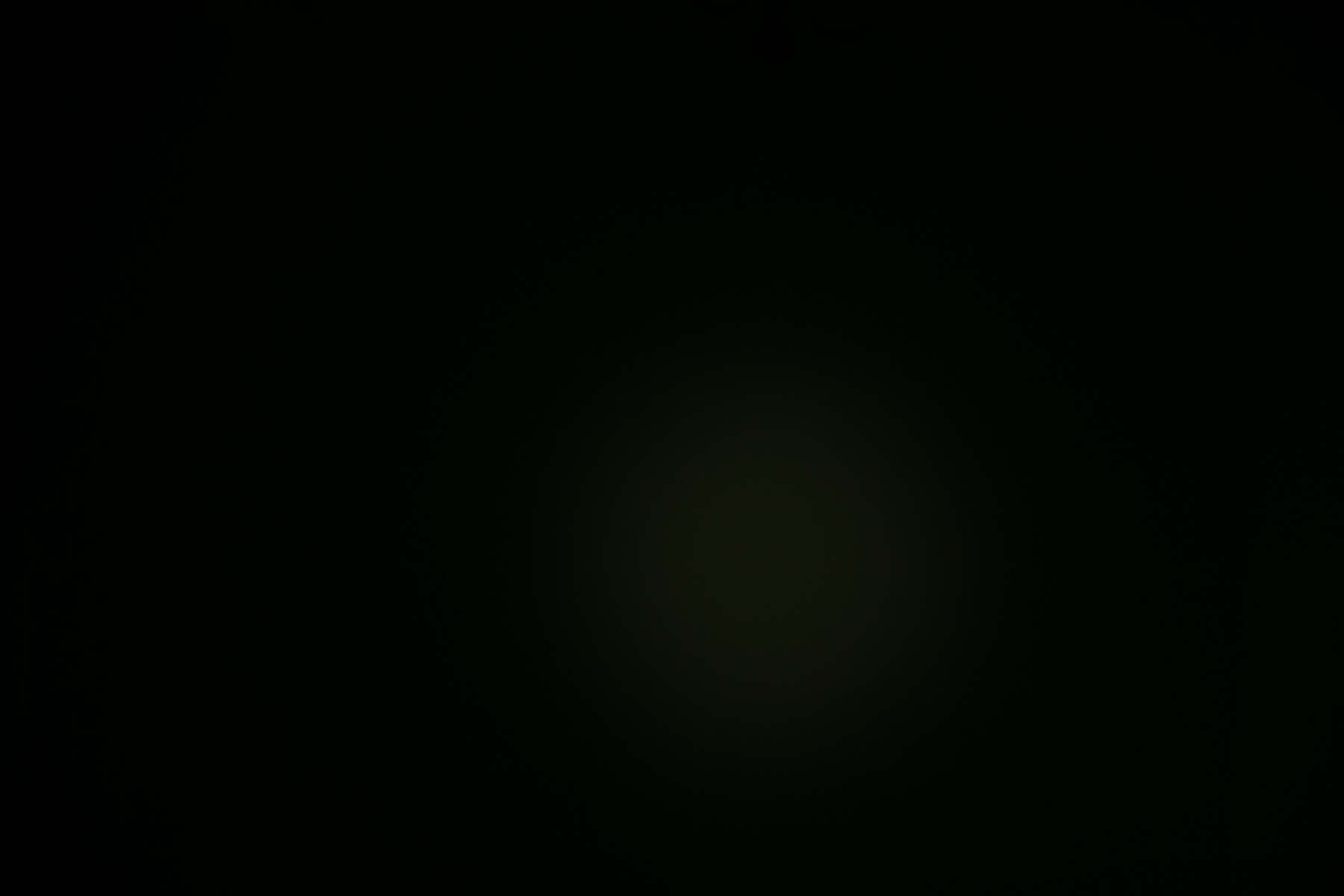 Thrunite TH20 flashlight beamshots on ceiling