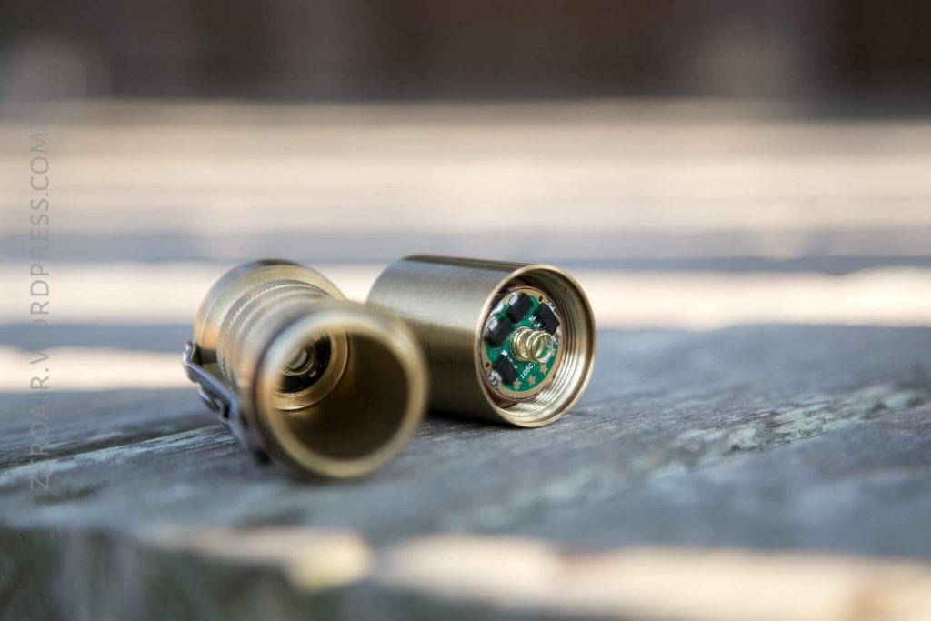 Okluma DC1 Brass Flashlight internals