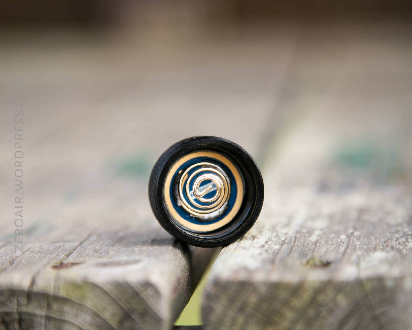 Zeroair Reviews Nitecore Lr12 