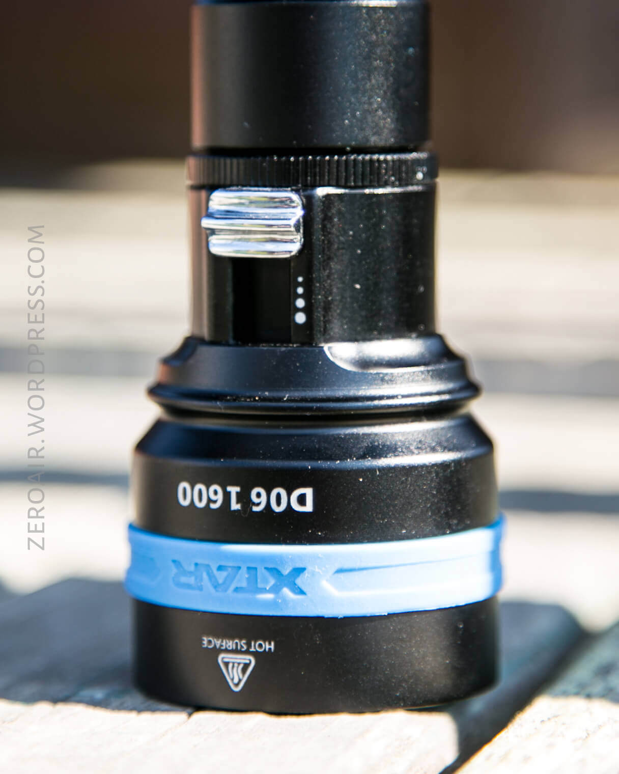 Zeroair Reviews Xtar D06 1600 Dive Light