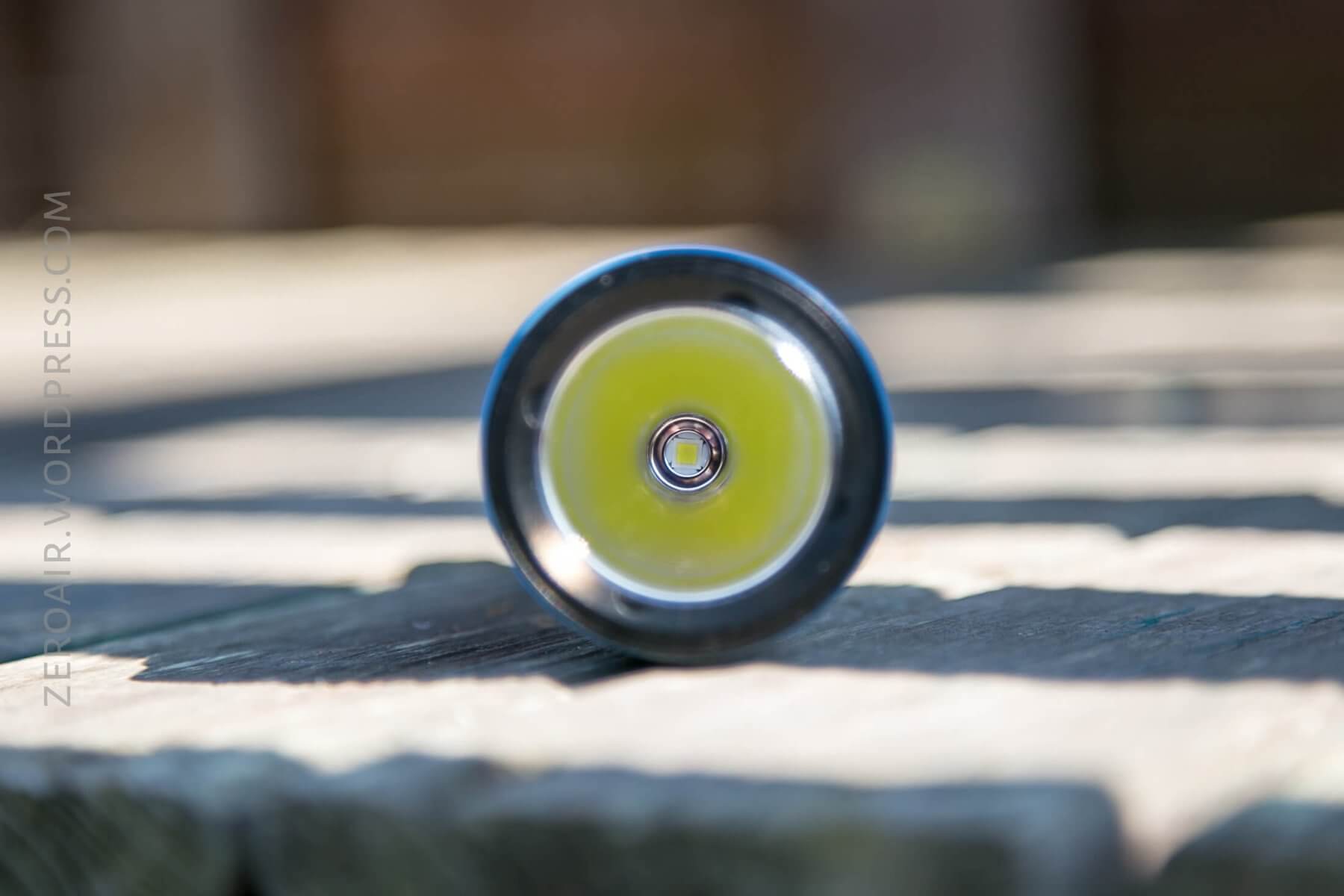 Zeroair Reviews Xtar D06 1600 Dive Light