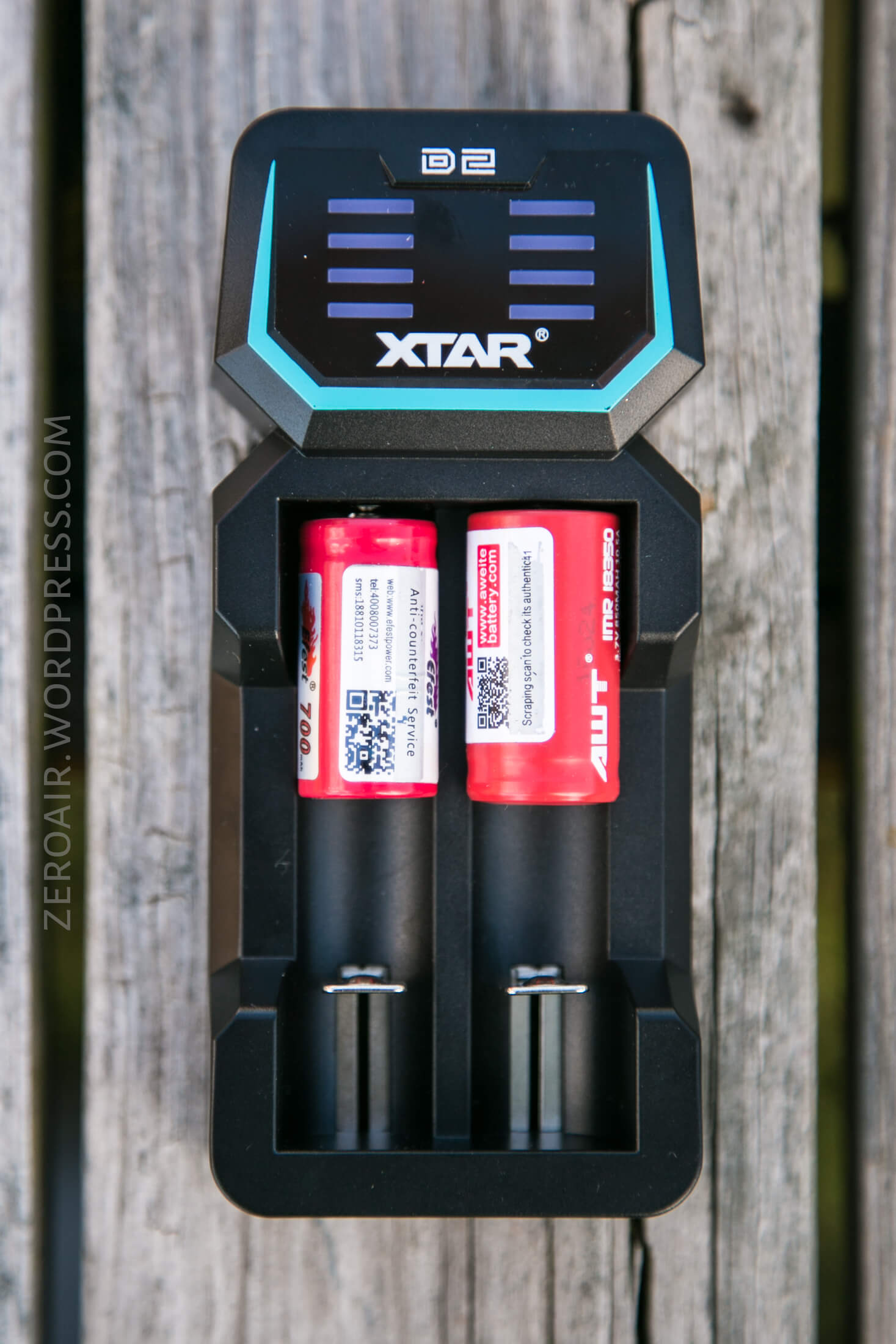 14_zeroair_reviews_xtar_d2_charger.jpg