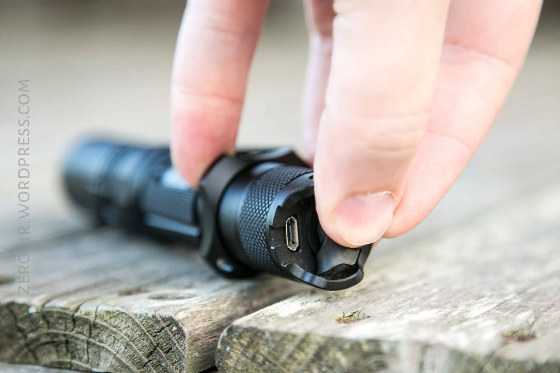 Zeroair Reviews Nitecore Mh12Gts 