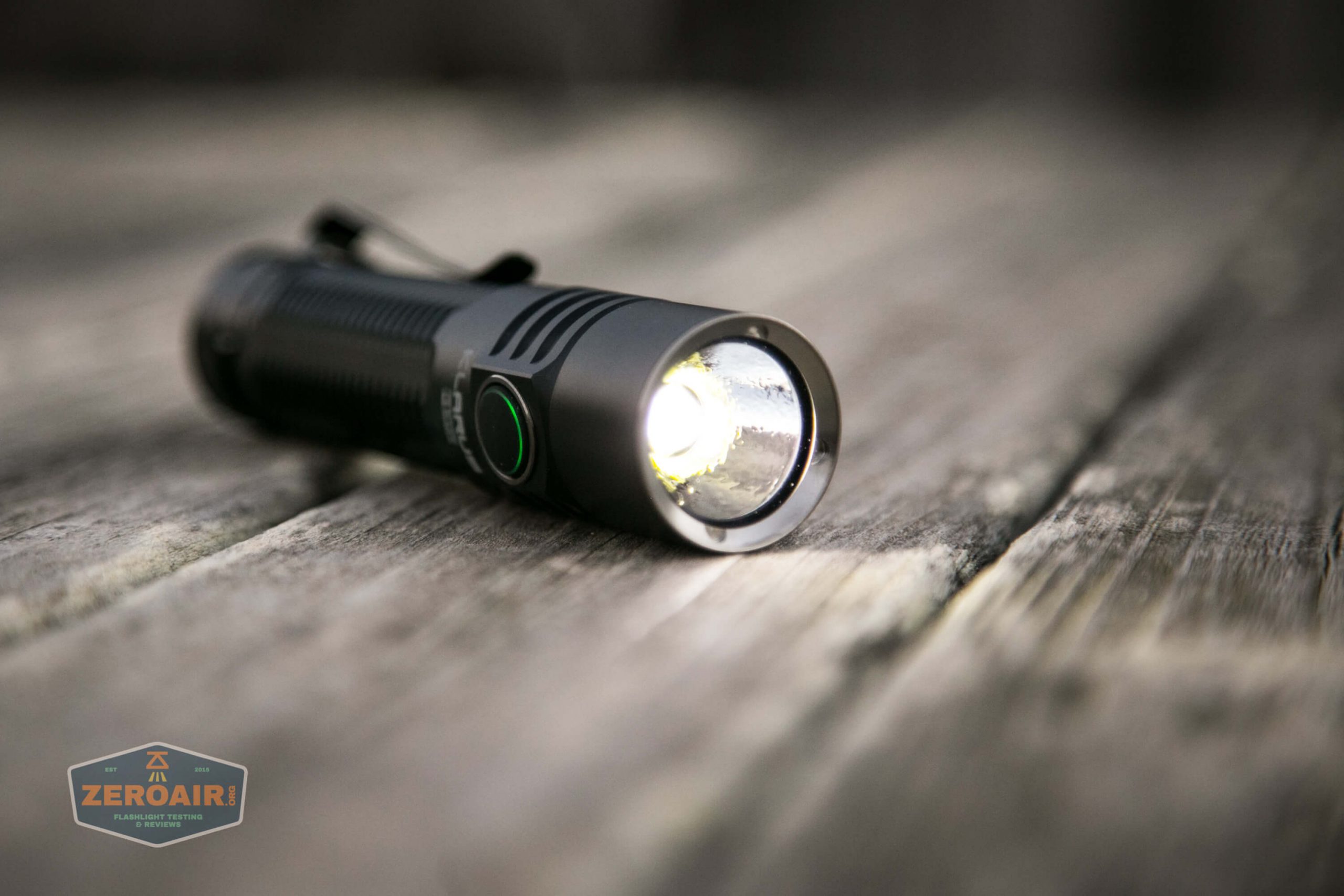 klarus g25 21700 cree xhp70.2 flashlight ultralow