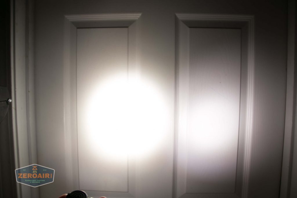 acebeam h17 nichia 18350 beamshot door medium2