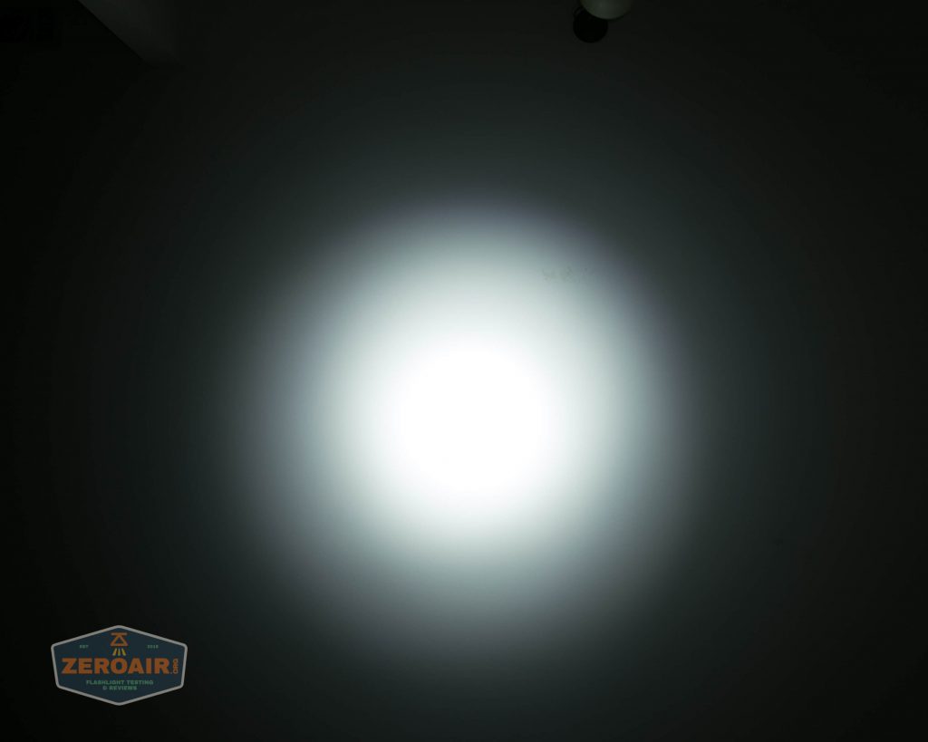 fireflylite e01 luminus sst-40 21700 beamshot ceiling 6