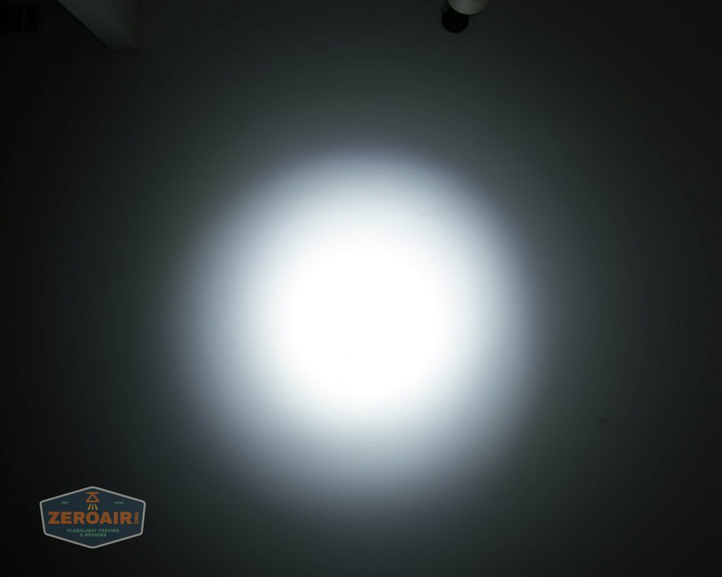 fireflylite e01 luminus sst-40 21700 beamshot ceiling 7