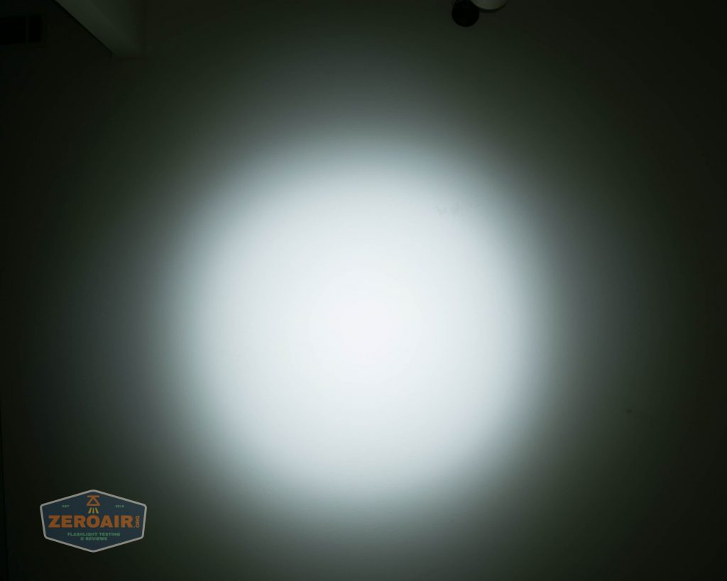 countycomm reylight 21700 quad emitter flashlight beamshot ceiling 3