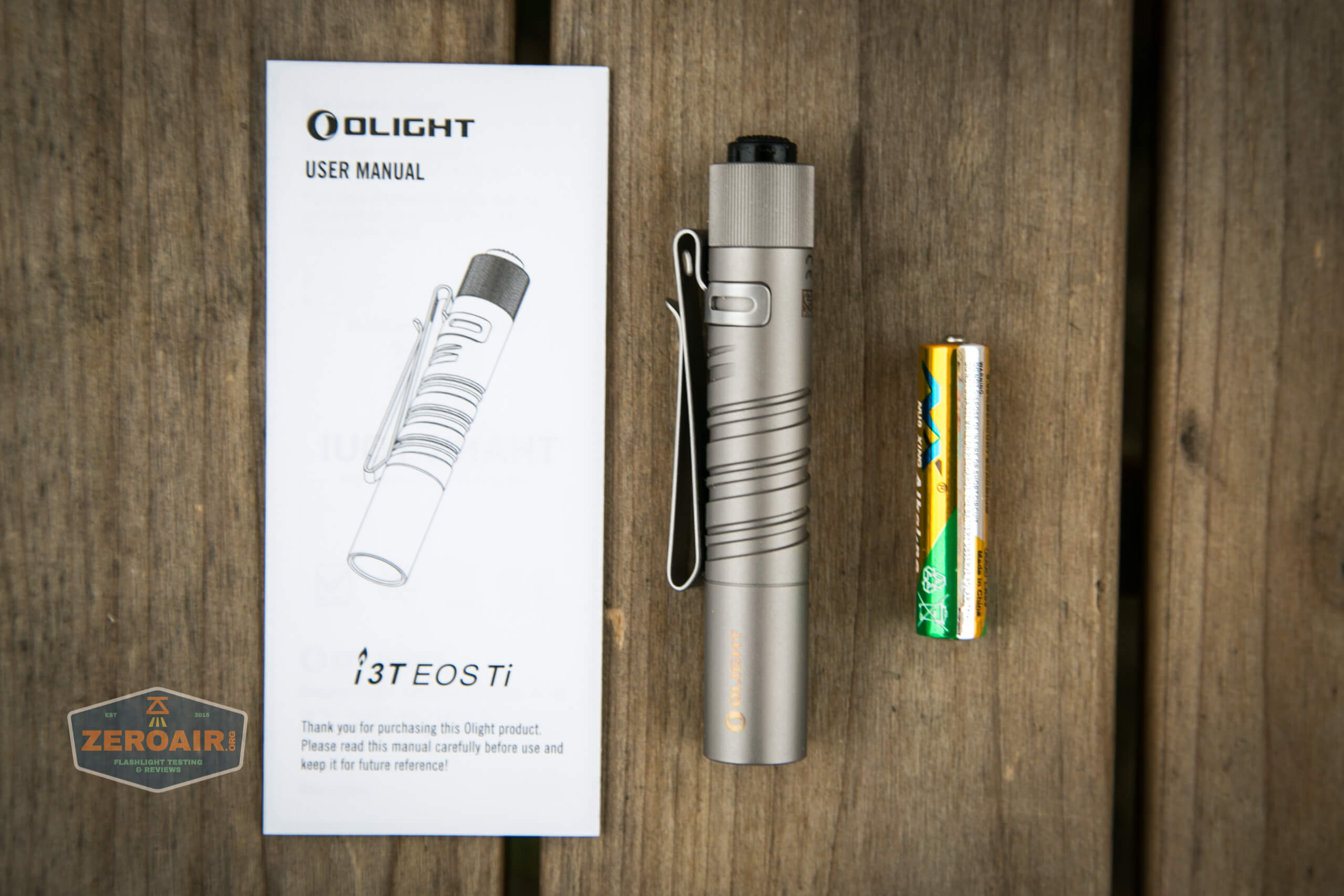 olight i3t eos titanium aaa flashlight what's included