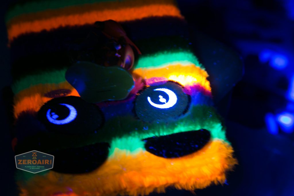 convoy s2+ uv flashlight beamshot random items