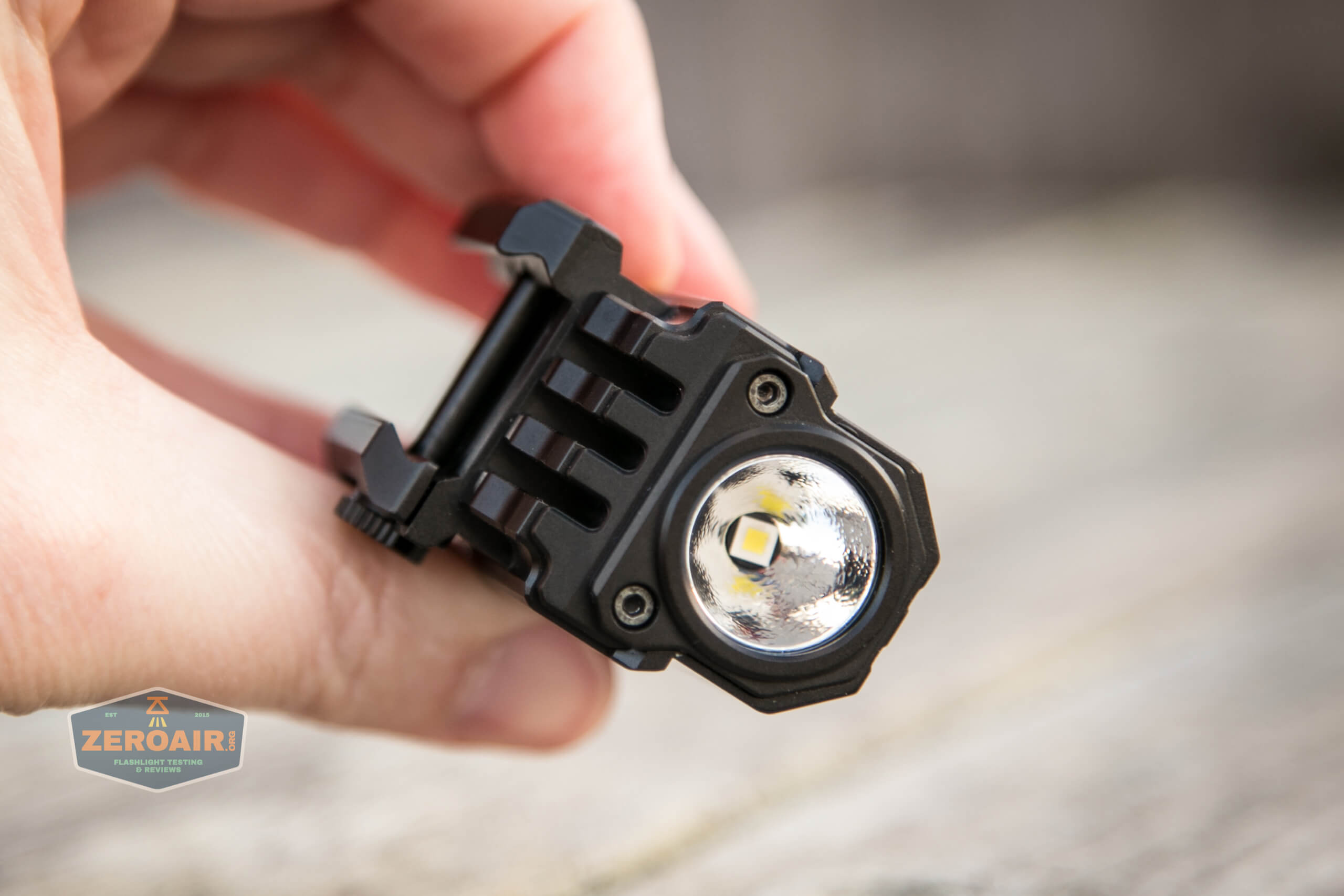 imalent ut10 tactical weapon flashlight