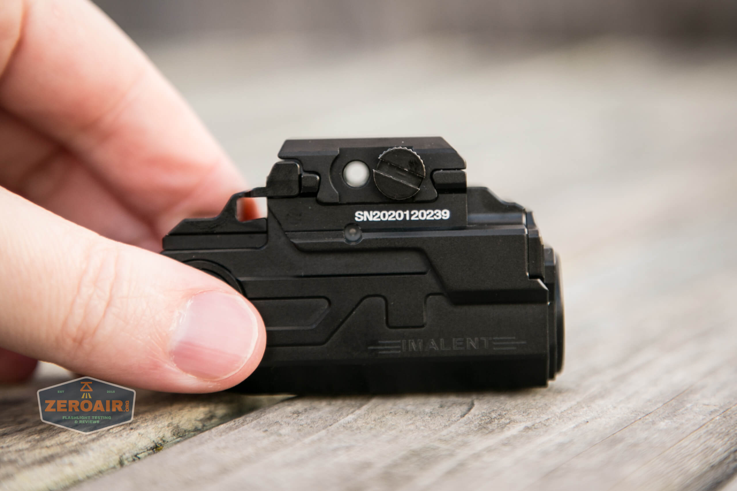 imalent ut10 tactical weapon flashlight two holes for mount