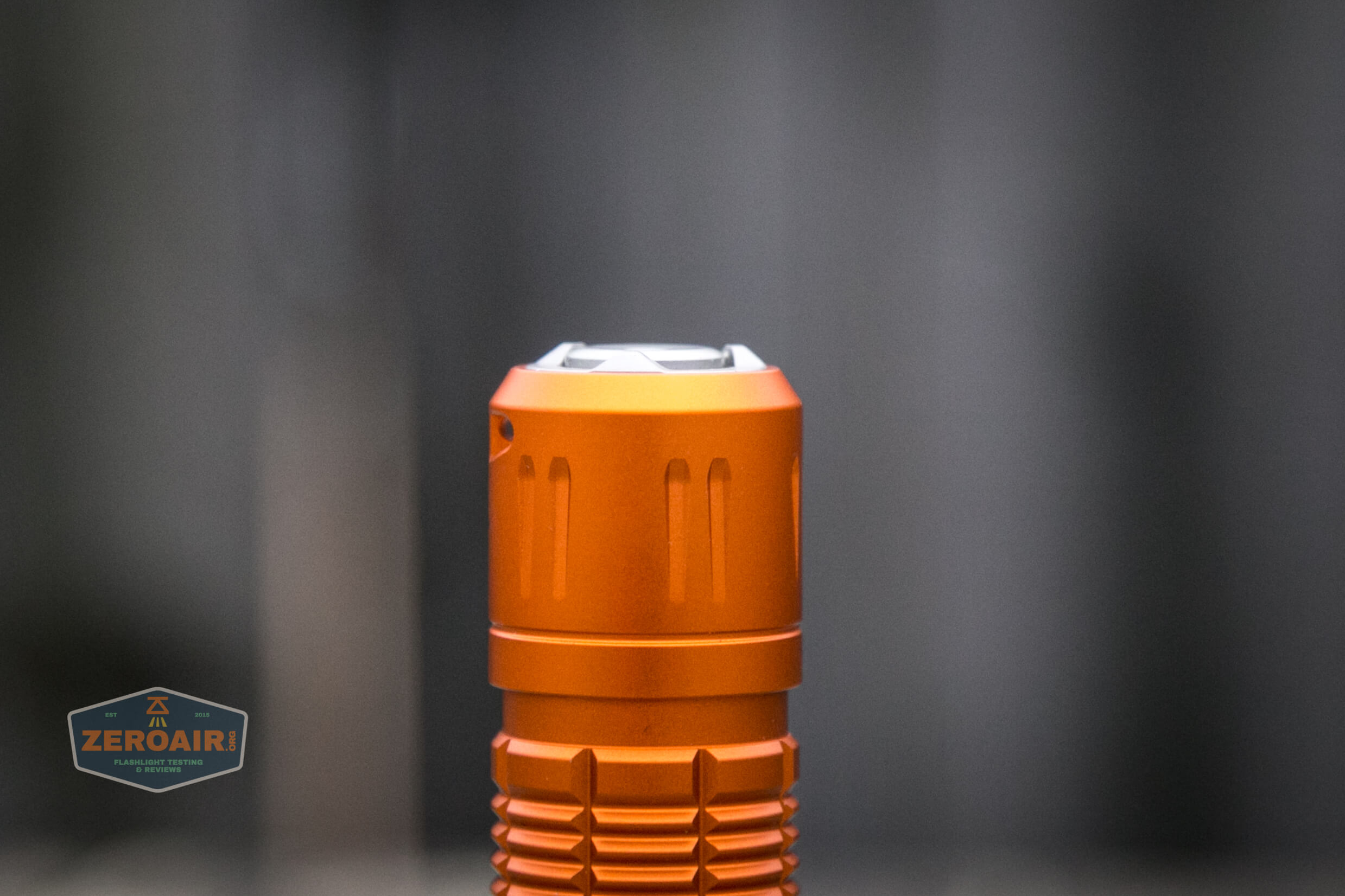 Olight M2R Pro Warrior Orange tailcap tripod