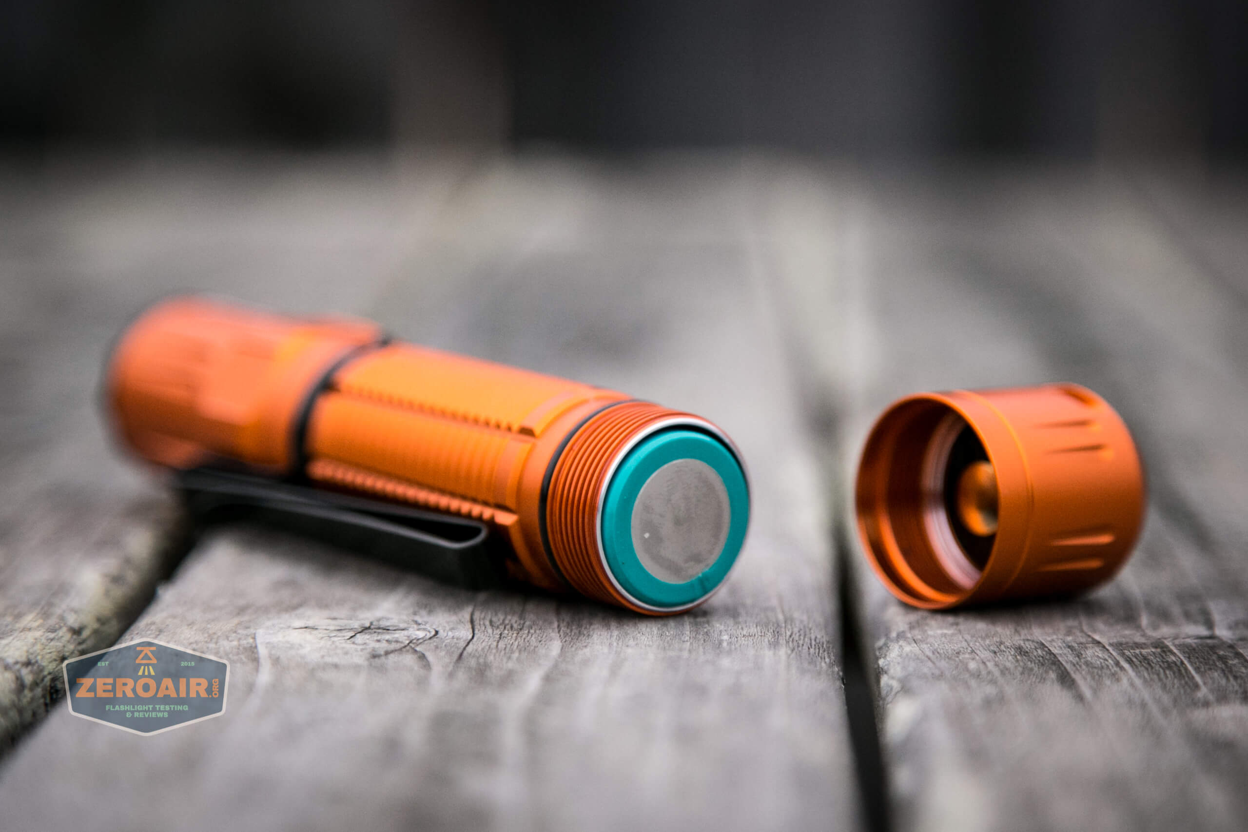 Olight M2R Pro Warrior Orange cell orientation