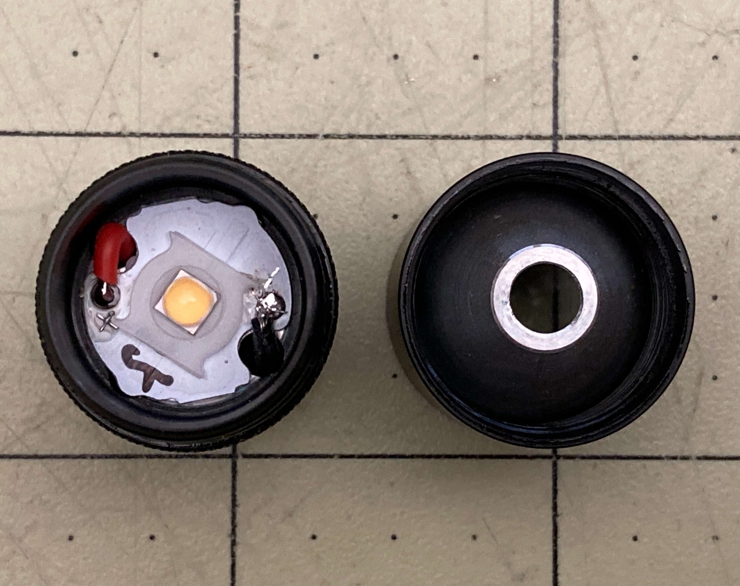 convoy t2 updated 14500/AA flashlight bezel off