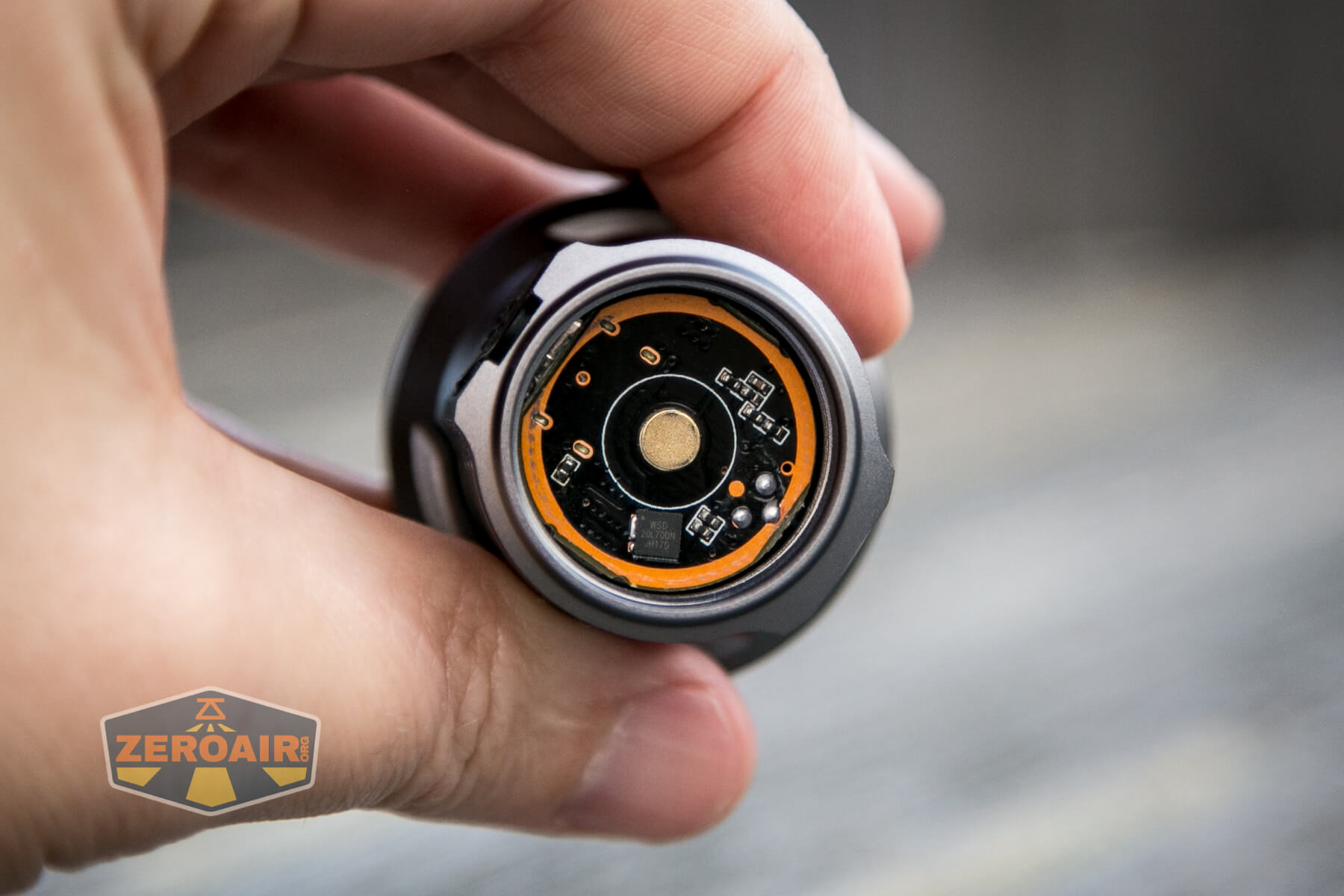 brass button in head