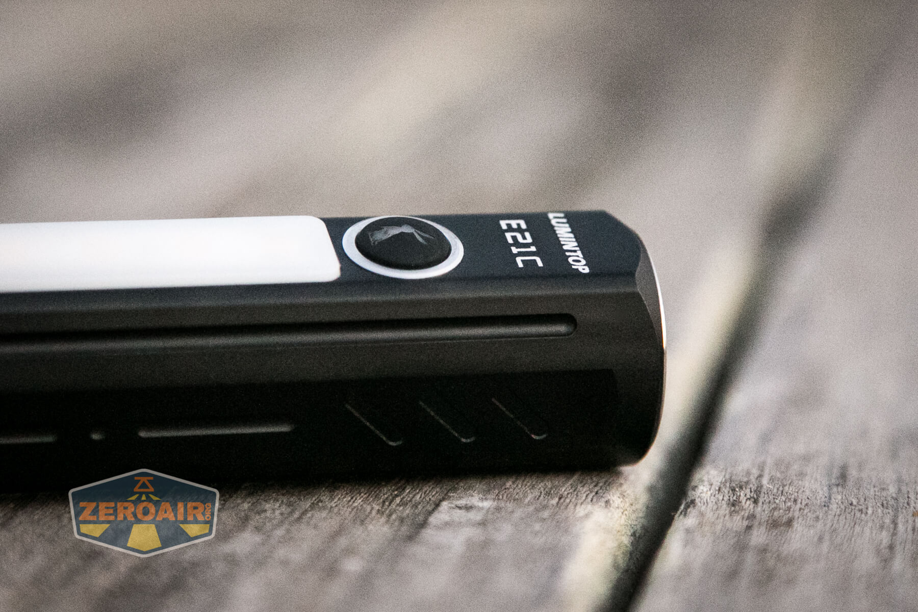 Lumintop E21C Flashlight e-switch