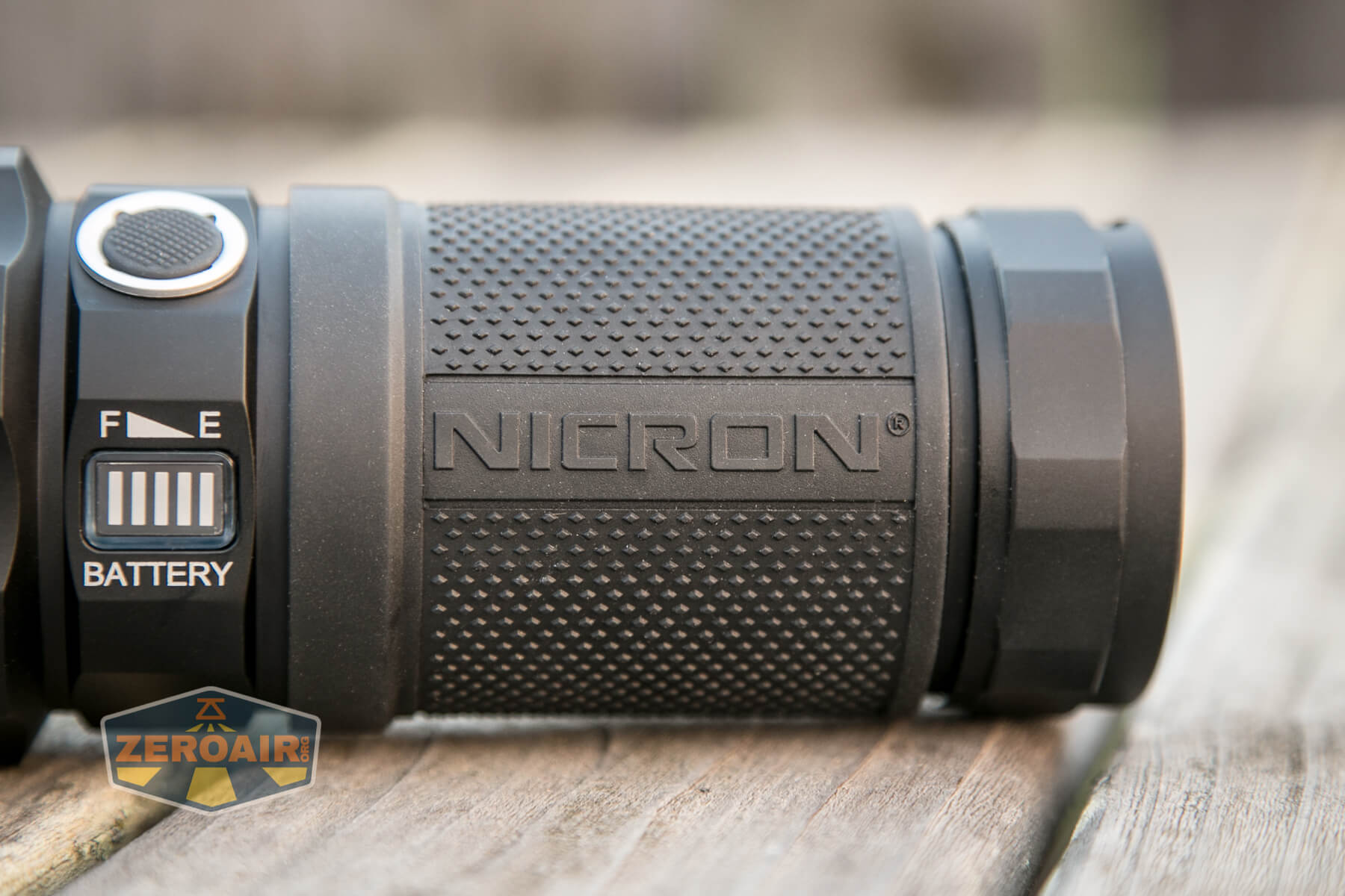 Nicron B400 Flashlight grip