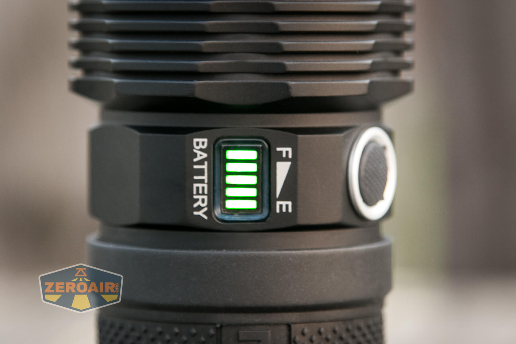 Nicron B400 Flashlight battery indicator