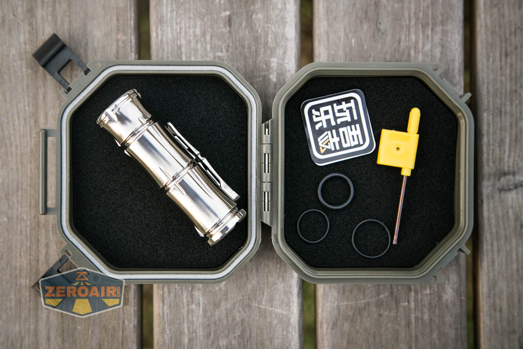 WWLZ Bamboo Small 18350 flashlight what's included