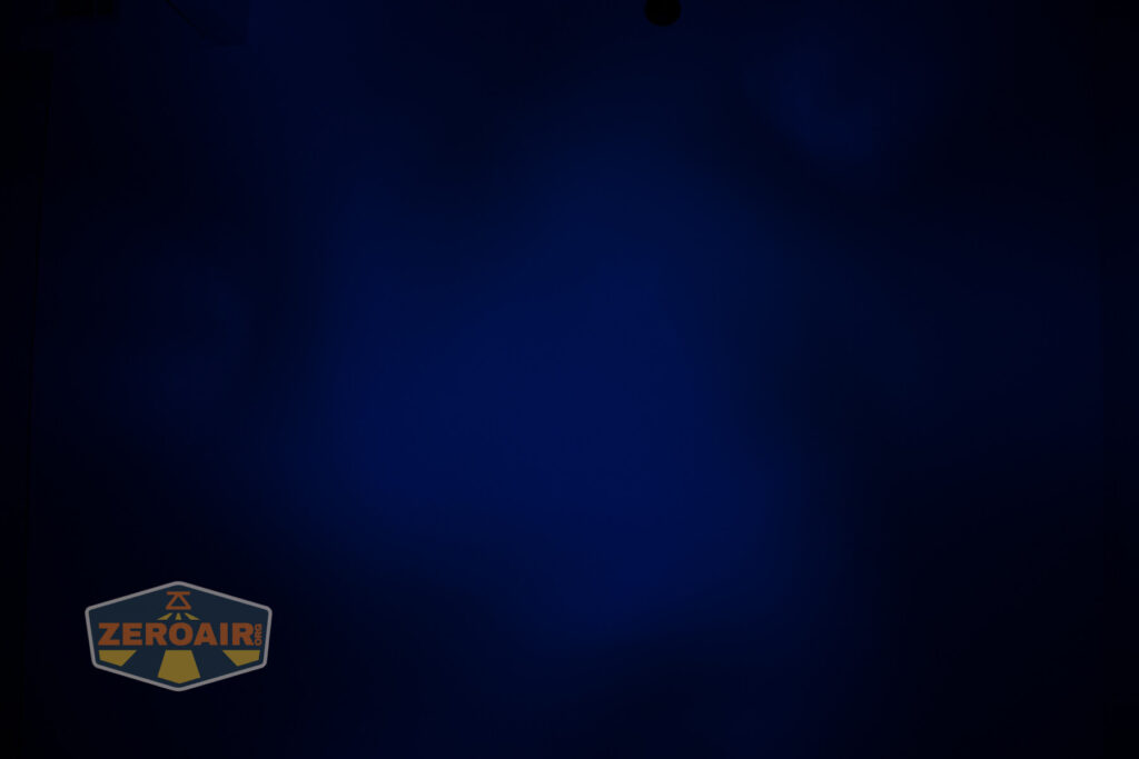 WWLZ Bamboo Small 18350 flashlight beamshots on ceiling blue modes