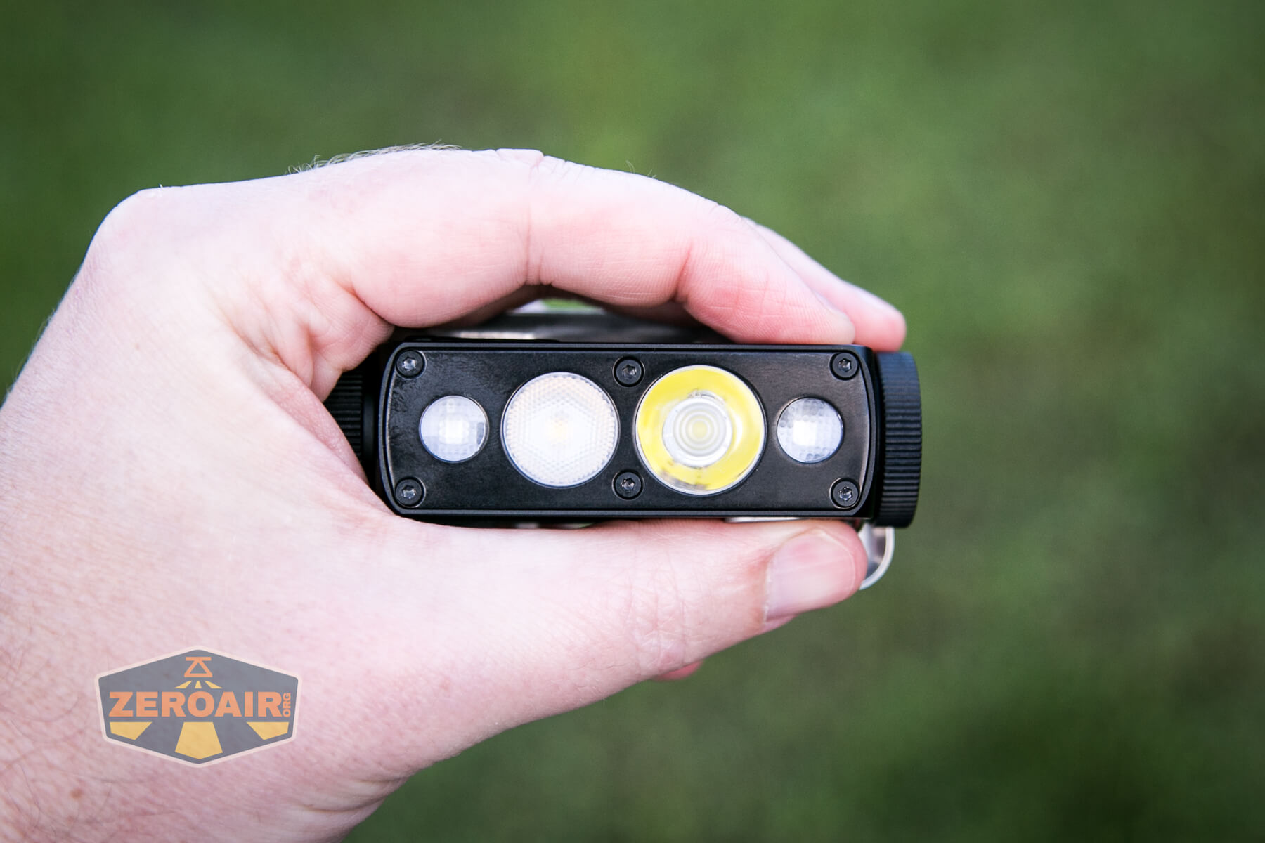 Cyansky HS6R headlamp in hand