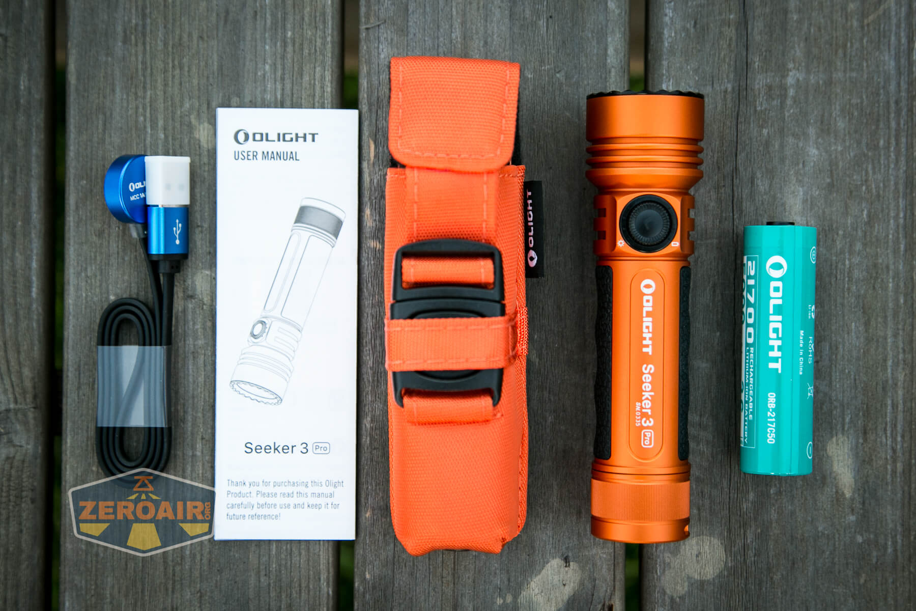 Olight Seeker 3 Pro what's included