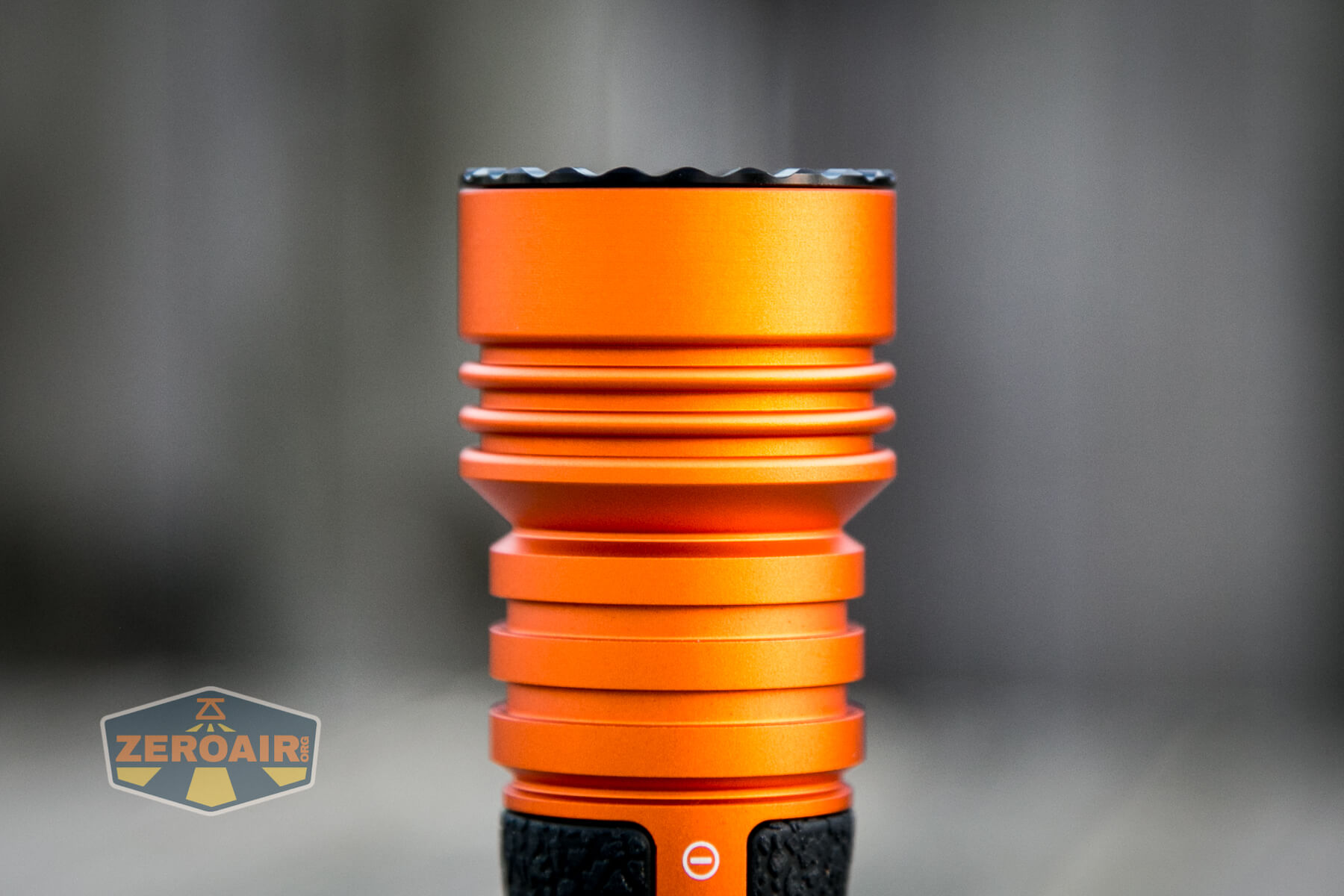 Olight Seeker 3 Pro cooling fins