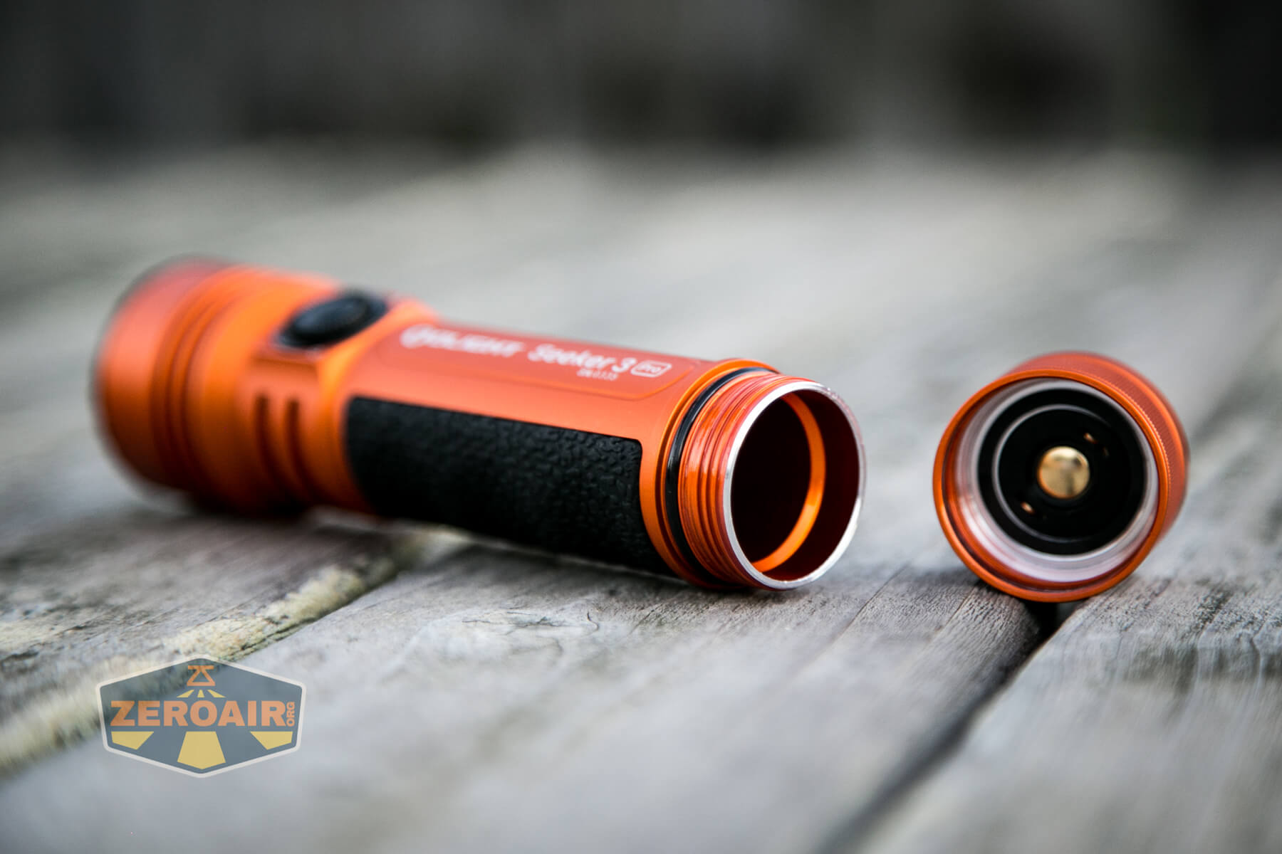 Olight Seeker 3 Pro tailcap off