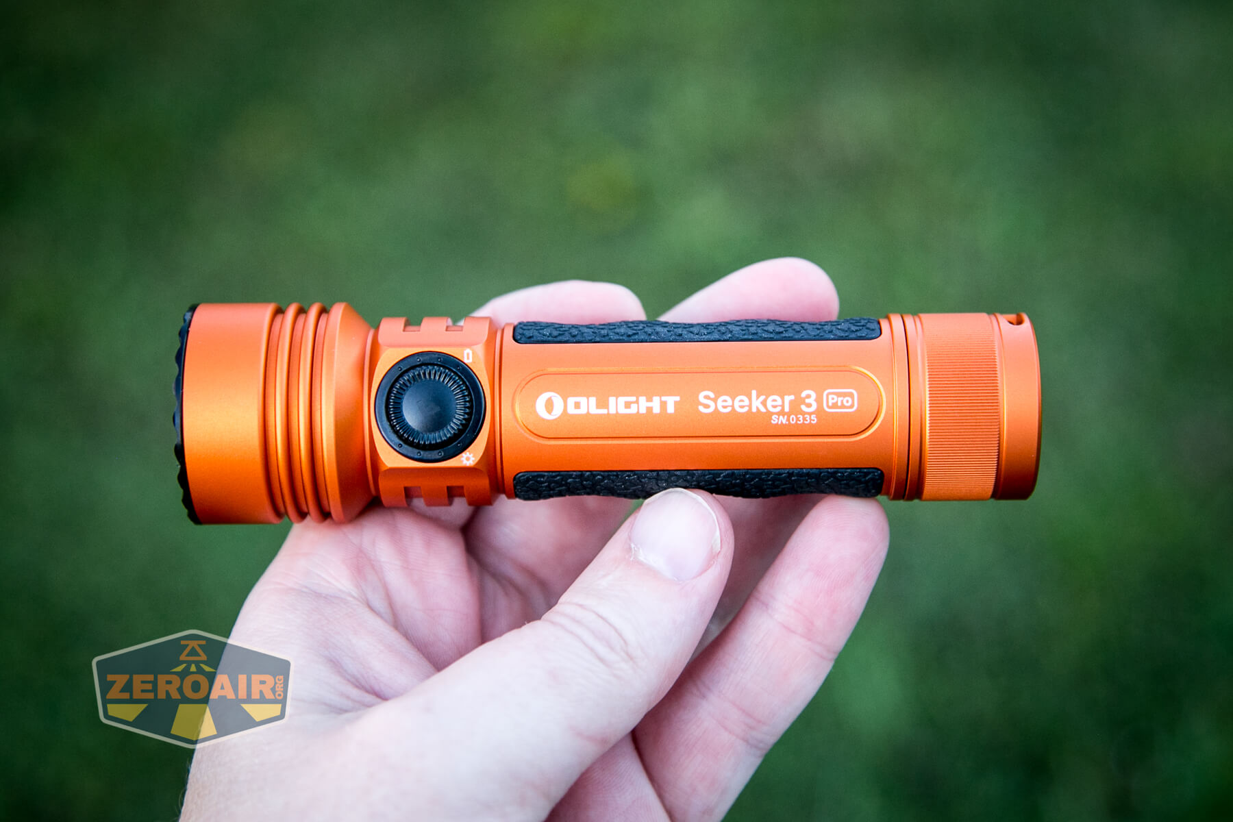 Olight Seeker 3 Pro in hand