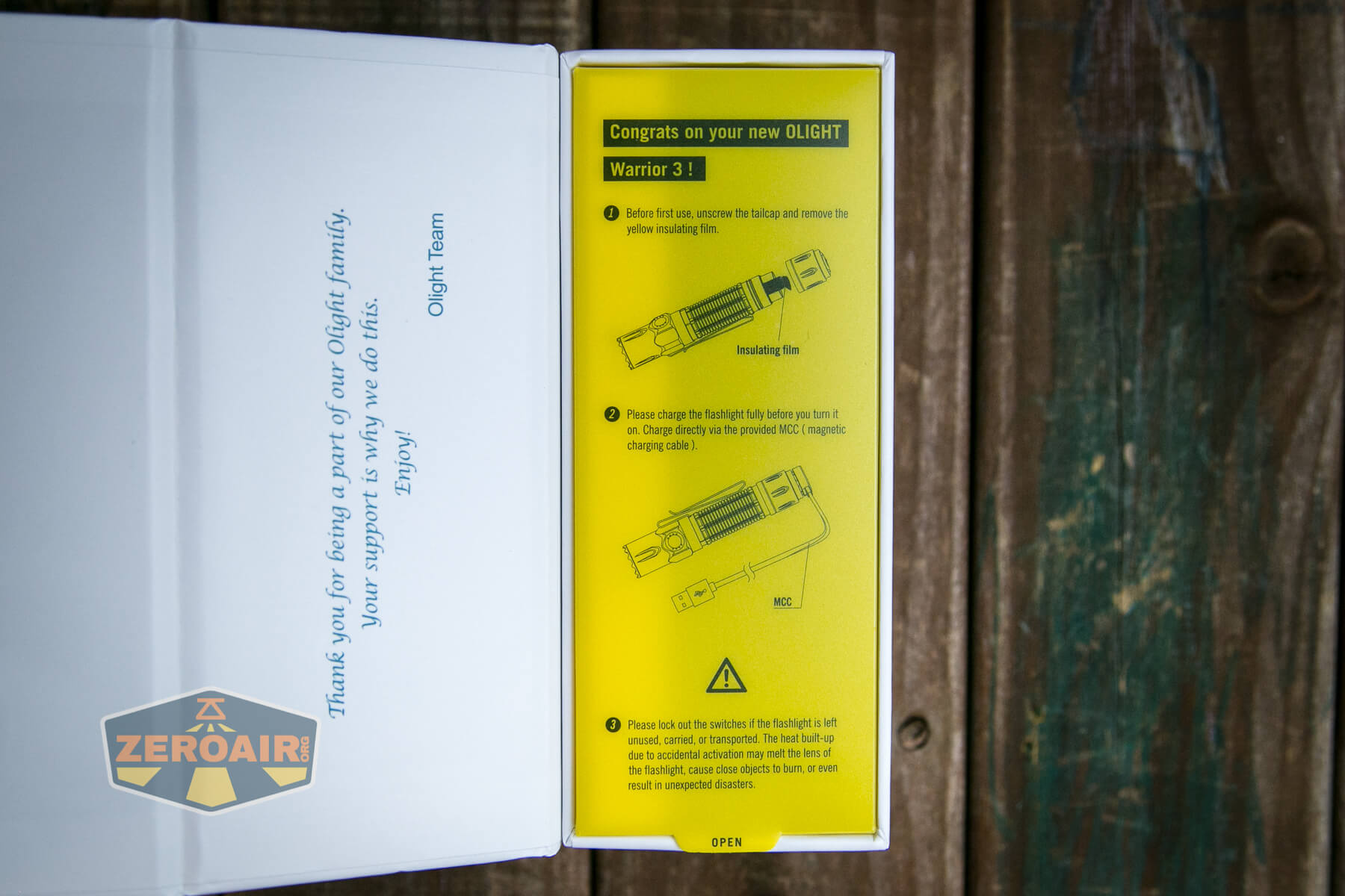 Olight Warrior 3 flashlight box
