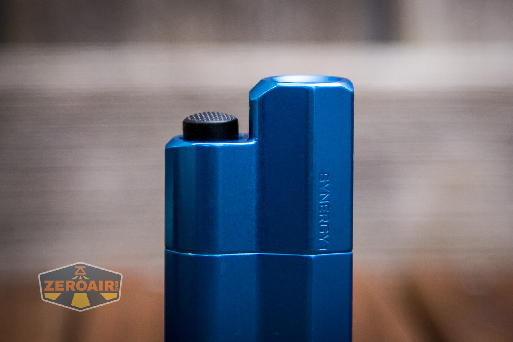 Frelux Synergy1 flashlight head detail