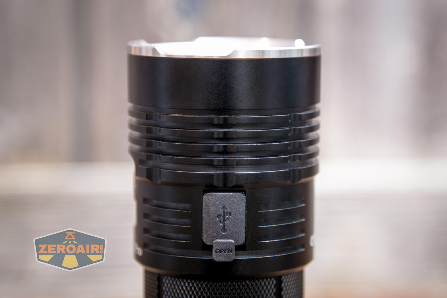 Sofirn Q8 Pro Flashlight cooling fins