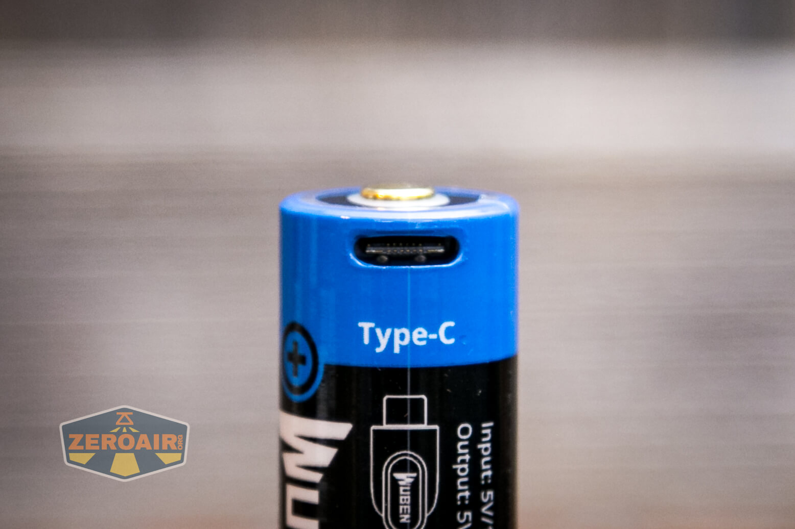 Wuben D1 Flashlight usb-c charge port