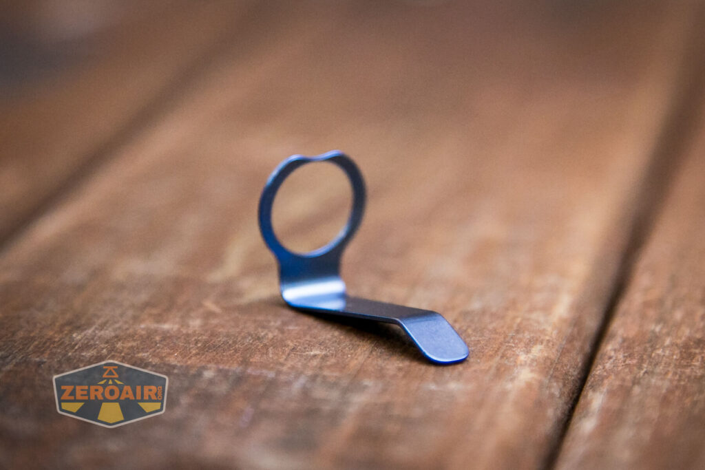 Frelux Synergy1 flashlight pocket clip