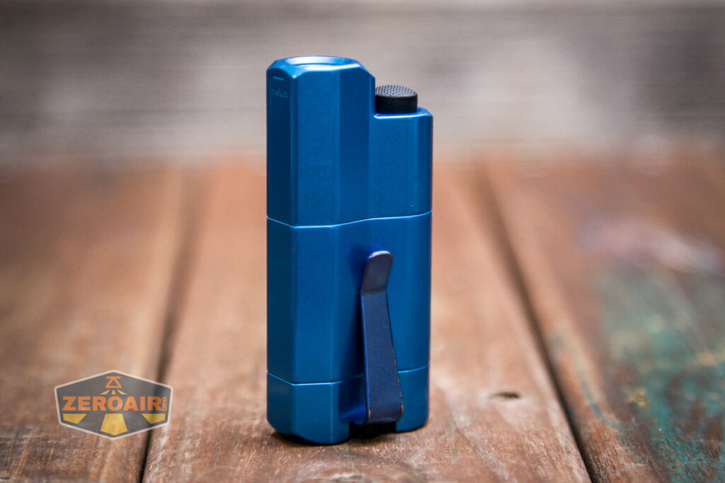 Frelux Synergy1 flashlight pocket clip detail