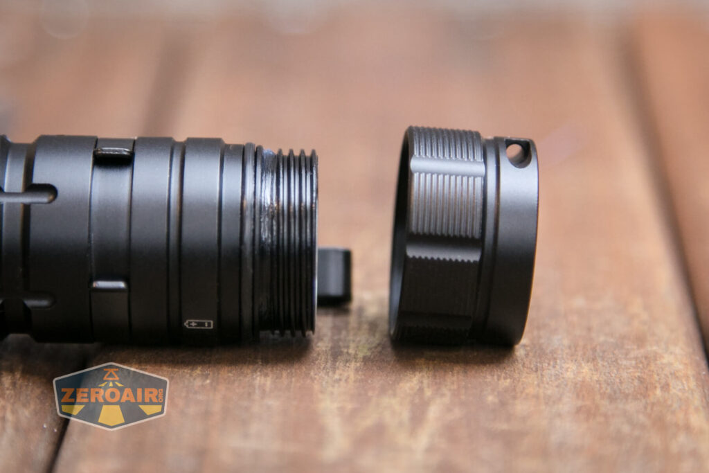 Wuben C2 Flashlight tailcap threads