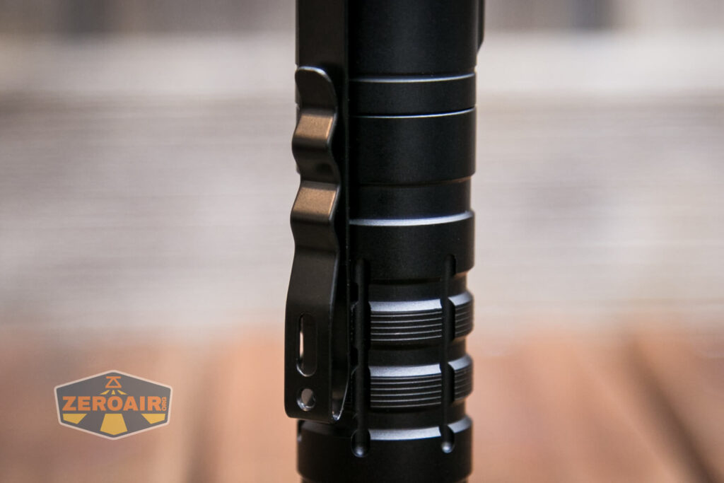 Wuben D1 Flashlight pocket clip