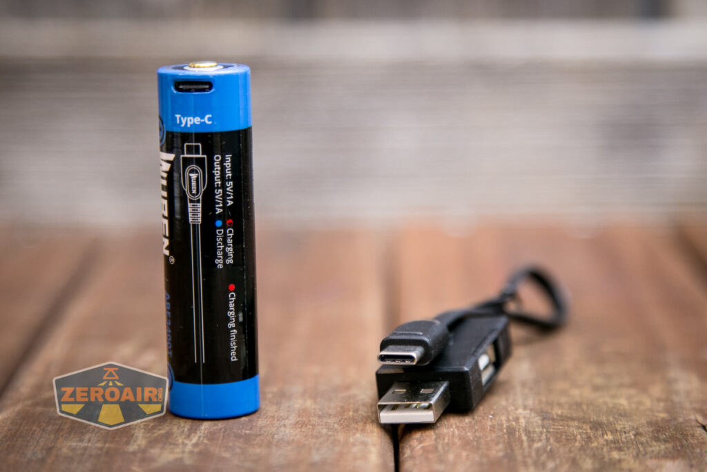 Wuben D1 Flashlight usb-c charge port